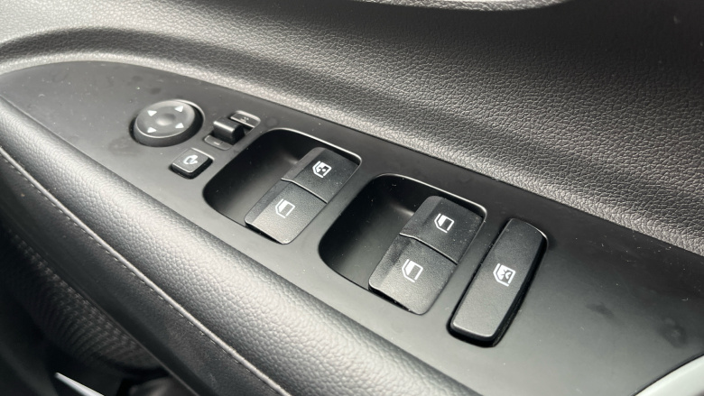 Hyundai BAYON 1.0 TGDi 48V MHEV SE Connect 5dr DCT Petrol Hatchback